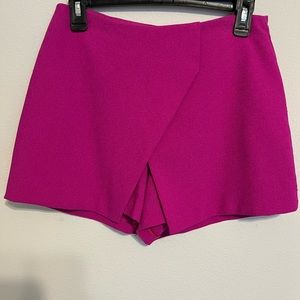 Hot Pink Boohoo Skort with zipper back